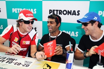 Alonso, Chandhok s Senna